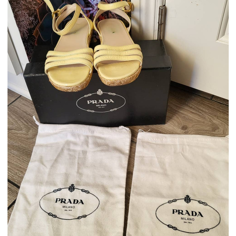 Authentic PRADA shoes w original box & dust bag 37.5 *90%* DISCOUNT
